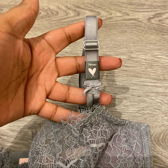 Victoria’s Secret 34ddd dream angels push-up without padding - Picture 3 of 7